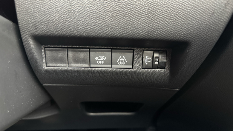 Peugeot 208 1.2 PureTech 100 Allure Premium + 5dr Petrol Hatchback